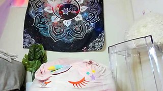 Amateur brunette chick toying her ass and pussy on webcam