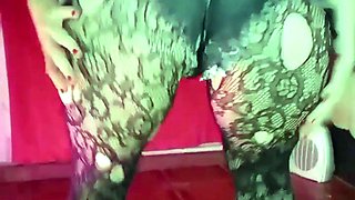 amateur vip ass masturbating on live webcam