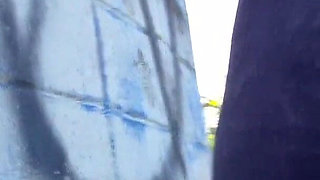 Risky Handjob for a Hot Babe in the Park!