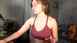 Amateur webcam girl masturbate big dildo