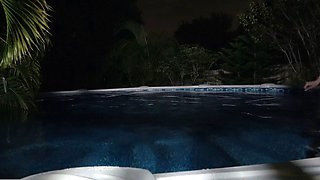 Amiee Cambridge - Skinny Dipping Masturbation