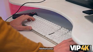 Vip4k. your grandpa does it finer, loser!