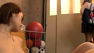 Japanese fingering toying cunt