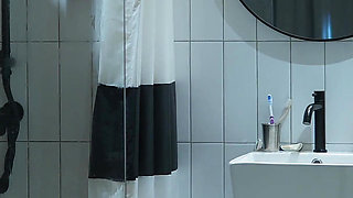 Home Sex in the Shower. Real Couple Makes Love