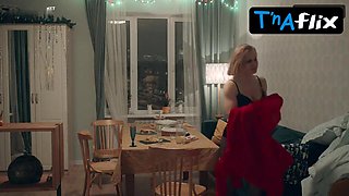 Yuliya Peresild Bootie, Globes Vignette in Solnechnaya Liniya