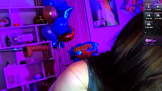 Fist fuck fetish babe plays with big toys during hot solo