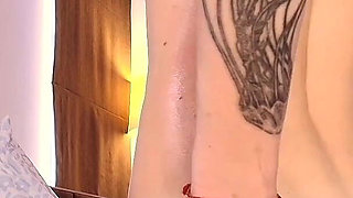 Oiled Body Tease with Karneli Bandi