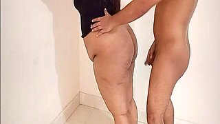 Sexy MILF Aunty Was so Horny Then She Fuck Me on Her Bed Tied My Head and Hands