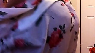 amateur raintree03 flashing ass on live webcam