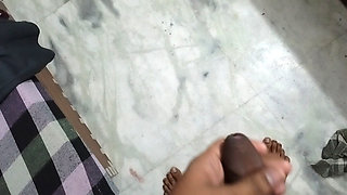 Devar bhabi bathroom sex video (hindi talk)