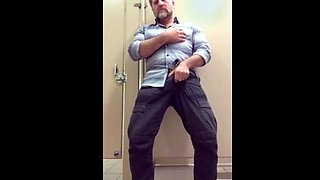 Bearded Daddy Jacks Off at Work