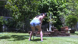 This large amateur cam girl has some very big boobs