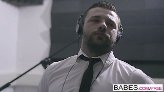 Babes - office obsession - hottest foot forth starring Julia De Lucia and Max Deeds clamp