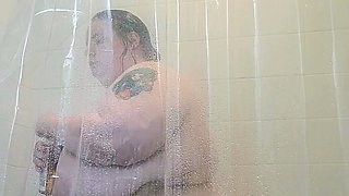 Ebony girl showers her big ass amp masturbating