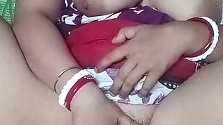 Wife Fingering Nude and Screaming