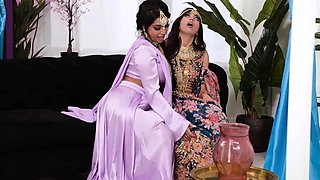 Fingering, Licking and Orgasms in hot Indian Lesbian