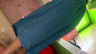 Mallu Moti Gand Vali Satul man ko tapa tap choda jab unki patni gar par nahi tha - Indian Sex MMS (Stepmother fucked by stepson in kitchen)