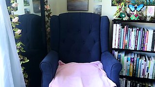 Cute amateur webcam teen girl toying pussy on webcam