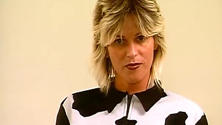 Amateur Blonde Babe Showing Her Perfect Body on Camera