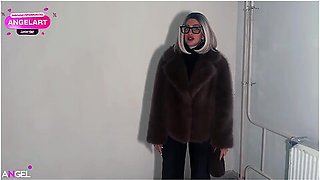 A Rich Bitch Fucks A Foreman While Her Husband Is On A Business Trip