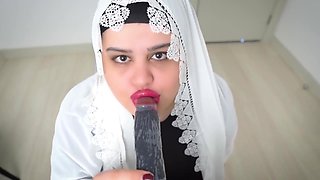 Real Arab Stepmom In Hijab Squirting Wet Pussy Dildo