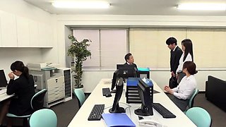 Amateur Asian Lady blowjobs