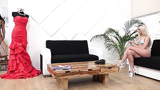 VIPissy - piss inside pussy scene