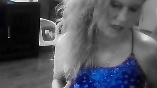 Landlord Gives Tenant Cock Rating