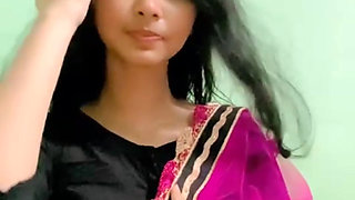 Desi Girl in Desi Dress Showing Her Tits