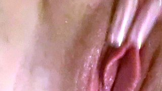 Pulled amateurs close up car sex