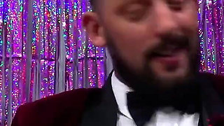 Gameshow - Distraction! with Rosa Rosebud & Honest Answers