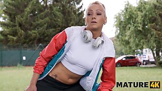 Watch Nicole Wonder seduce a boy for a steamy mature sex session