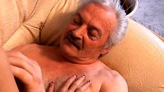 The Casting with Erica Fontes, Gustavo