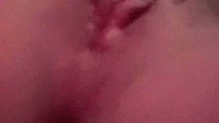Close up solo beauty fucking her pussy
