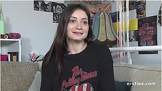 Hot Italian Babe Valentina Uses A Magic Wand On Her Shaved Pussy - Valentina Italian And Valentina Babe