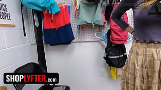 Nerdy woman Breezy Bri gets dominated in the backroom for stealing from the wrong supermarket - shoplyfter