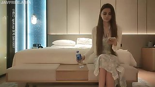 The fragrance of milk overflows - amateur big breasts