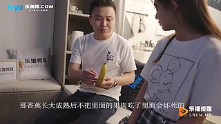 China AV Innocent cousin and lucky brother