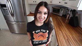 Stepdaughter gives an excellent effort to get fucked