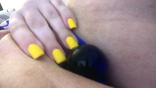 Amateur close up ass toying