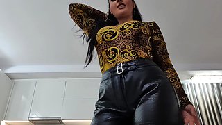 Blonde babe britney braces solo dildo masturbation