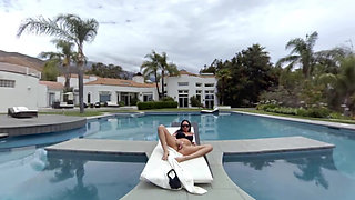 A Day by the Pool 2K